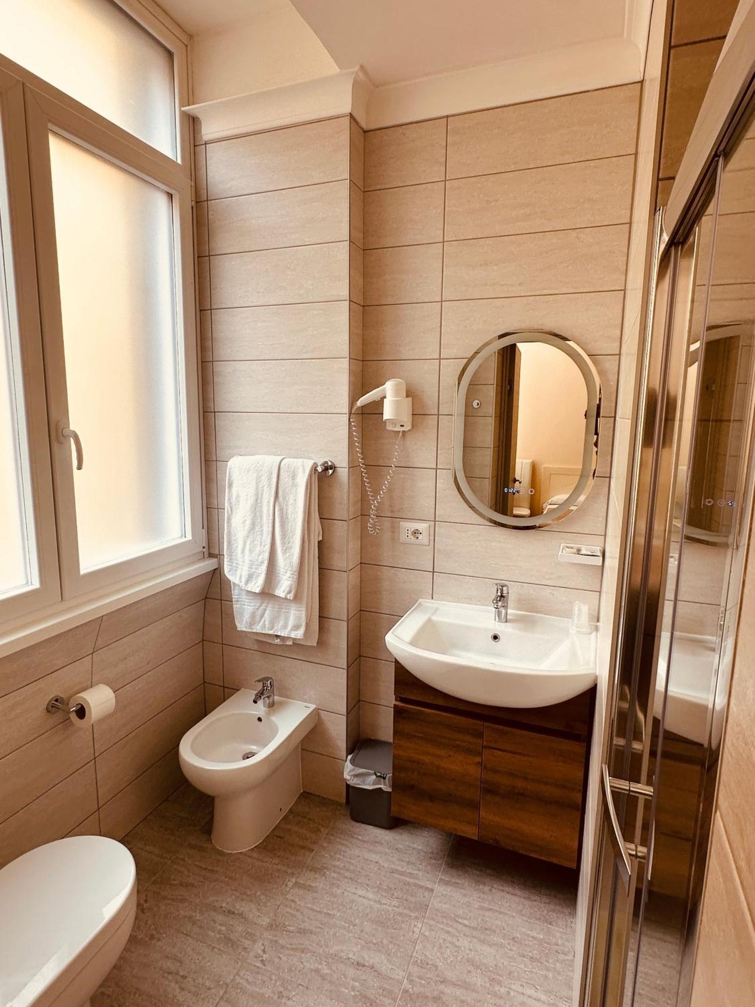 Hotel Giugiu — Photos 2